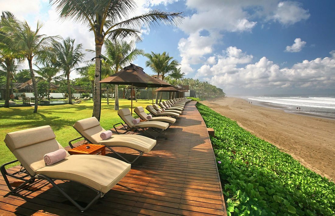 5 Hotel Tepi Pantai Terkeren di Bali - Mister Aladin 