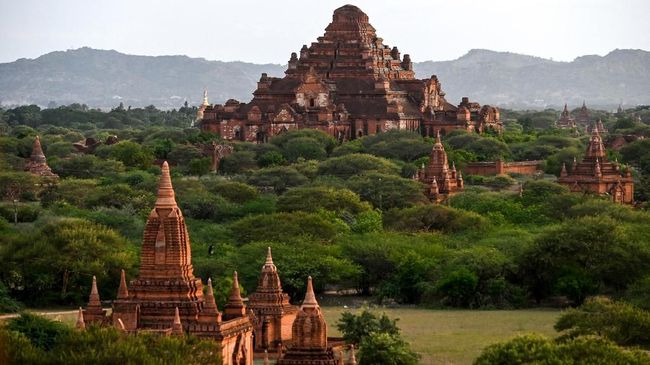 Berpetualang Mengelilingi Ribuan Candi dan Stupa di Bagan Myanmar