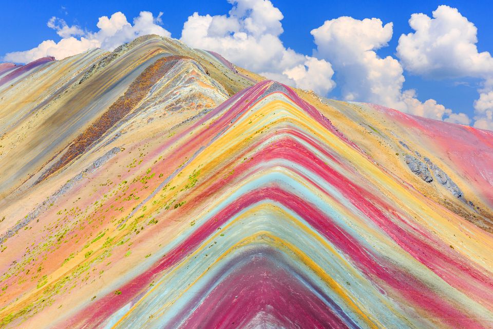 Mengintip Indahnya Gunung Pelangi di Peru