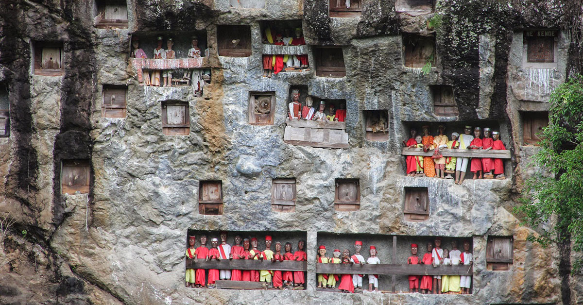 Kuburan Tana Toraja, Wisata Horor yang Bikin Merinding