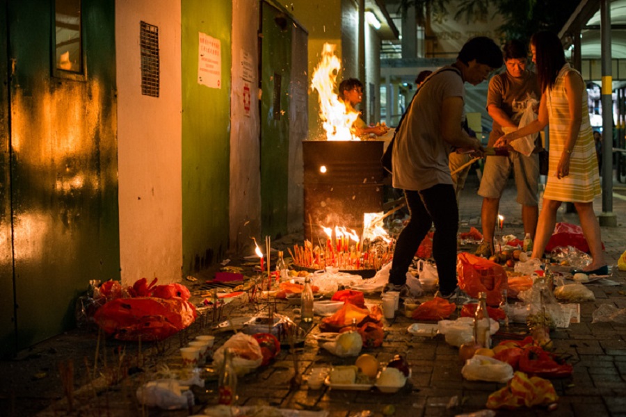 Ritual kematian Hungry Ghost di China