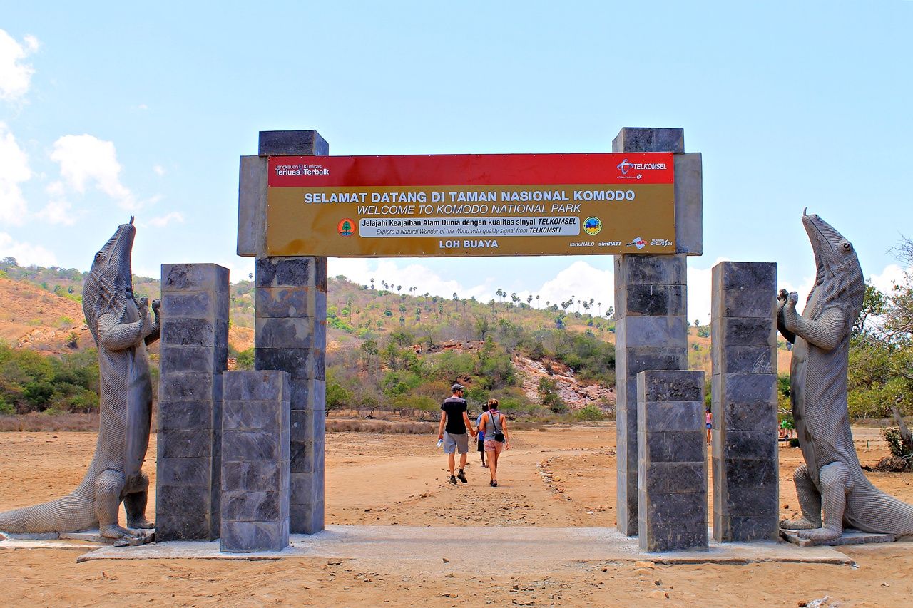 Komersial Pembangunan Taman Wisata Komodo