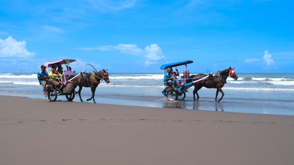 wisata pantai parangkusumo yogja