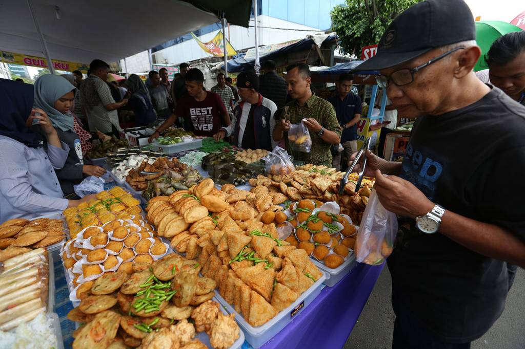 pasar takjil benhil jakarta